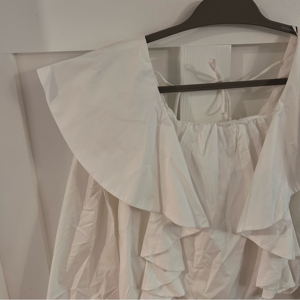 En Saison White exaggerated Ruffled  toe back puff sleeve Blouse - Picture 2 of 5